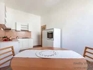 Prodej bytu 2+kk, Praha - Vokovice, Krátký lán, 42 m2