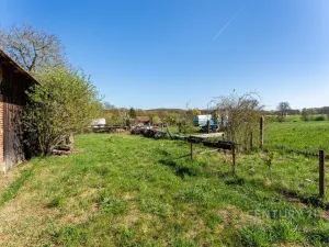 Prodej zemědělské usedlosti, Jičíněves - Labouň, 180 m2