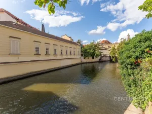 Prodej bytu 2+1, Praha - Malá Strana, Hroznová, 53 m2
