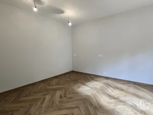 Pronájem bytu 1+1, Karlovy Vary, Krále Jiřího, 61 m2