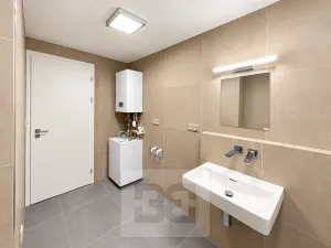 Pronájem bytu 2+kk, Praha - Smíchov, Strakonická, 44 m2