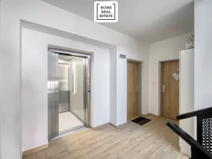 Prodej bytu 2+kk, Karlovy Vary, Šumavská, 96 m2