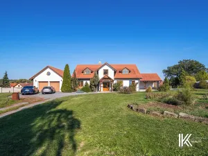 Prodej kanceláře, Hrochův Týnec, 356 m2