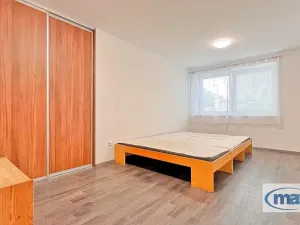 Pronájem bytu 2+kk, Holice, Bratří Čapků, 54 m2