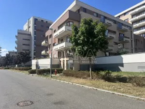 Pronájem bytu 1+kk, Praha - Kamýk, Kramperova, 32 m2