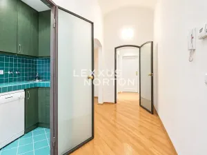 Pronájem bytu 4+1, Praha - Nové Město, Odborů, 100 m2
