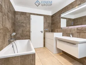 Prodej rodinného domu, Sulice, 253 m2