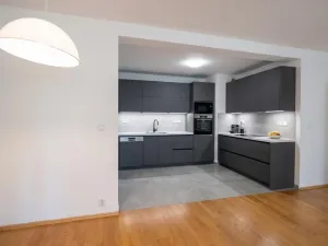 Prodej bytu 3+1, Praha - Troja, Velká skála, 97 m2