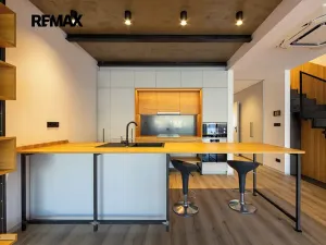Prodej vícegeneračního domu, Praha - Vysočany, Moravcových, 228 m2