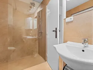 Pronájem rodinného domu, Lukov, Hradská, 32 m2