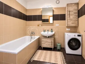 Prodej bytu 3+kk, Praha - Háje, Steinerova, 84 m2