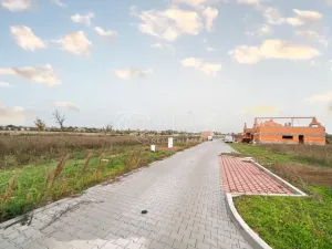 Prodej pozemku pro bydlení, Šestajovice, Revoluční, 1010 m2