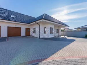 Prodej rodinného domu, Jesenice, Papoušková, 695 m2