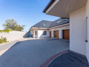 Prodej rodinného domu, Jesenice, Papoušková, 695 m2