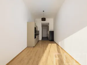 Pronájem bytu 1+kk, Praha - Hostavice, Českobrodská, 36 m2