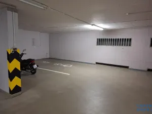 Pronájem garáže, Praha - Jinonice, Břežánecká, 18 m2