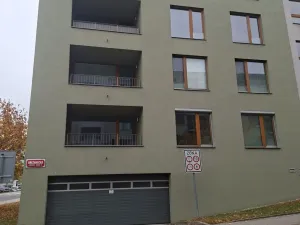 Pronájem garáže, Praha - Jinonice, Břežánecká, 18 m2