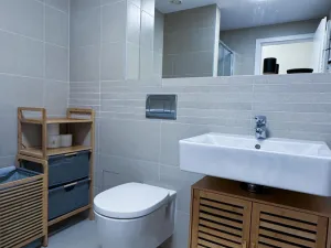 Prodej - jiné, Praha, Plzeňská, 30 m2