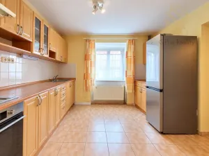 Prodej bytu 3+1, Budyně nad Ohří, Masarykovo náměstí, 90 m2