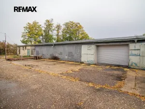 Pronájem skladu, Hovorany, 262 m2