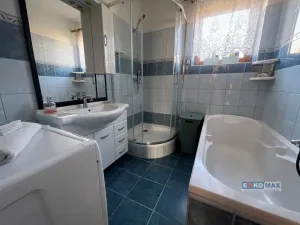 Prodej rodinného domu, Perná, 185 m2