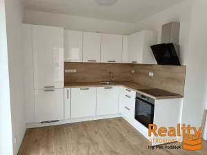 Pronájem bytu 2+kk, Zlín - Malenovice, Pod Hradem I, 47 m2