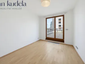 Pronájem bytu 3+kk, Praha - Holešovice, V háji, 74 m2