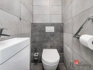 Pronájem bytu 2+1, Praha - Radotín, náměstí Osvoboditelů, 70 m2