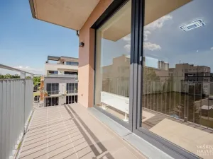 Pronájem bytu 2+kk, Hradec Králové, Antonína Petrofa, 53 m2