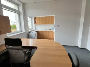 Pronájem kanceláře, Kravaře, Kostelní, 17 m2