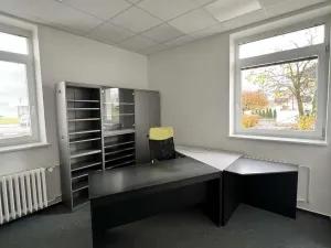 Pronájem kanceláře, Kravaře, Kostelní, 17 m2