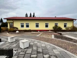 Pronájem kanceláře, Kravaře, Kostelní, 17 m2