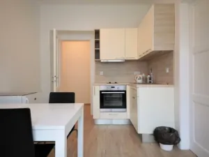 Pronájem bytu 2+kk, Praha - Vršovice, Košická, 43 m2