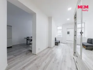Prodej komerční nemovitosti, Karlovy Vary, Moravská, 85 m2