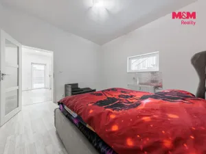 Prodej komerční nemovitosti, Karlovy Vary, Moravská, 85 m2