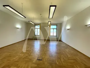 Pronájem kanceláře, Praha - Staré Město, 28. října, 188 m2