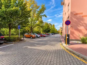 Prodej bytu 1+kk, Praha - Troja, Hnězdenská, 33 m2