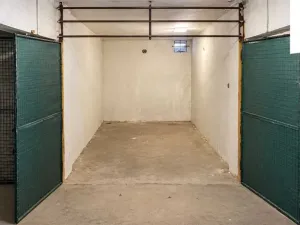 Pronájem garáže, Plzeň - Východní Předměstí, Houškova, 12 m2