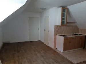 Pronájem bytu 1+kk, Praha - Hostivař, Hostivařská, 31 m2
