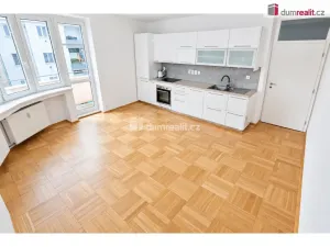 Prodej bytu 3+kk, Praha - Podolí, Dvorecké náměstí, 71 m2