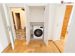 Prodej bytu 3+kk, Praha - Podolí, Dvorecké náměstí, 71 m2