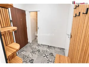 Prodej bytu 3+kk, Praha - Podolí, Dvorecké náměstí, 71 m2