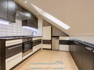 Prodej bytu 3+1, Dobšice, Znojemská, 77 m2