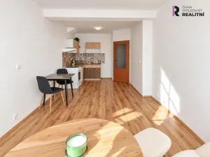 Prodej bytu 2+kk, Holubice, Za Dvorem, 46 m2