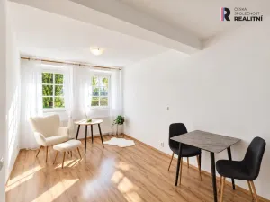 Prodej bytu 2+kk, Holubice, Za Dvorem, 46 m2