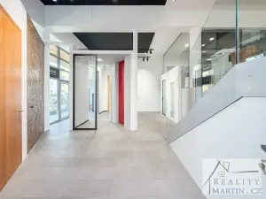 Prodej obchodního prostoru, Jesenice, V Roháči I., 109 m2