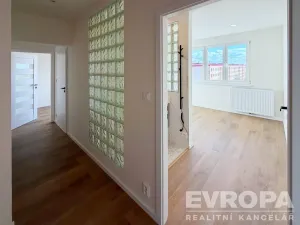 Pronájem bytu 2+1, Praha - Malešice, Počernická, 52 m2