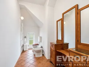 Prodej činžovního domu, Praha - Motol, U hrušky, 395 m2