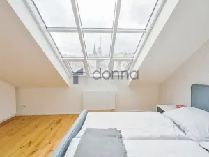 Pronájem bytu 2+kk, Praha, Dalimilova, 60 m2