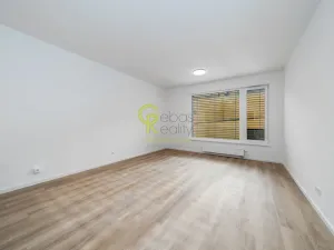 Pronájem bytu 1+kk, Praha - Libeň, Ocelářská, 35 m2